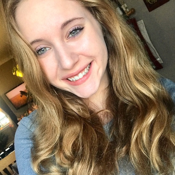 Meet your Posher, Lexi - Picture 1 of 1